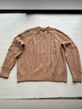 GAP 100% cotton cable knit sweater